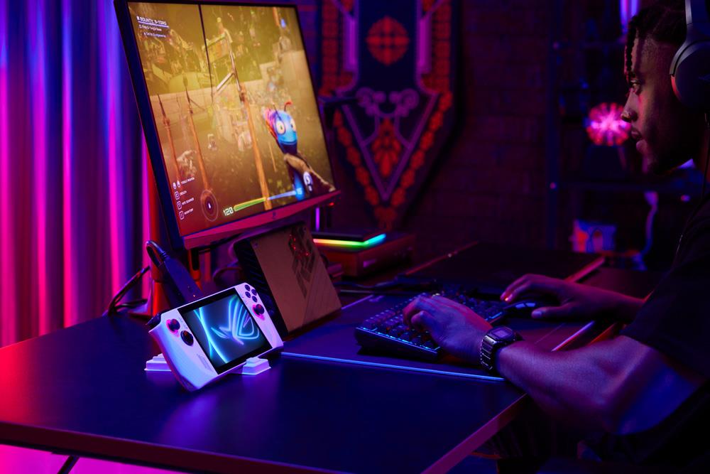 別売りのROG XG MobileでゲーミングデスクトップPCとしても使用可能